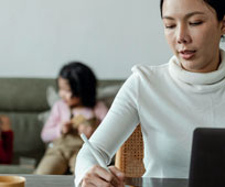 Report calls for employers to support emotional health of parents in their workforce Faculty of Education News